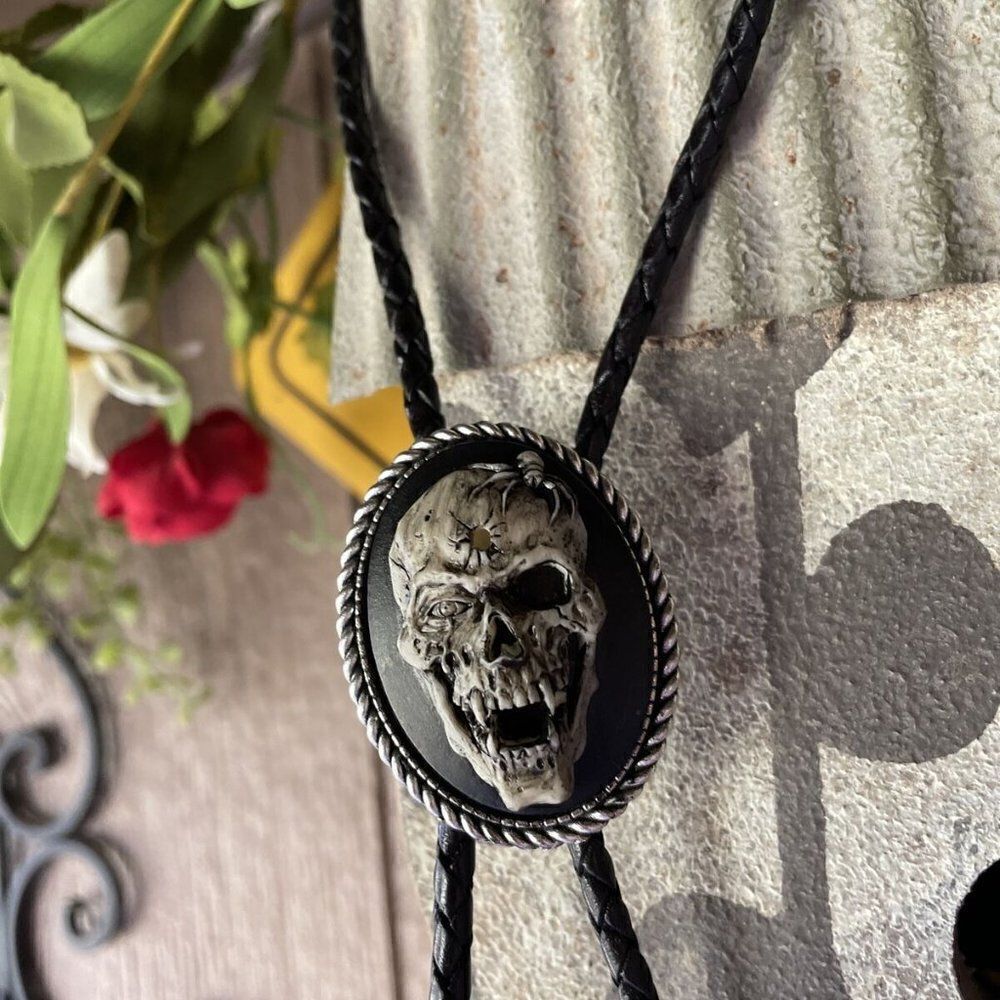 Spider Skull Cameo Pendant Bolo Necklace Lariat Tie Gothic Rockabilly Biker Xmas